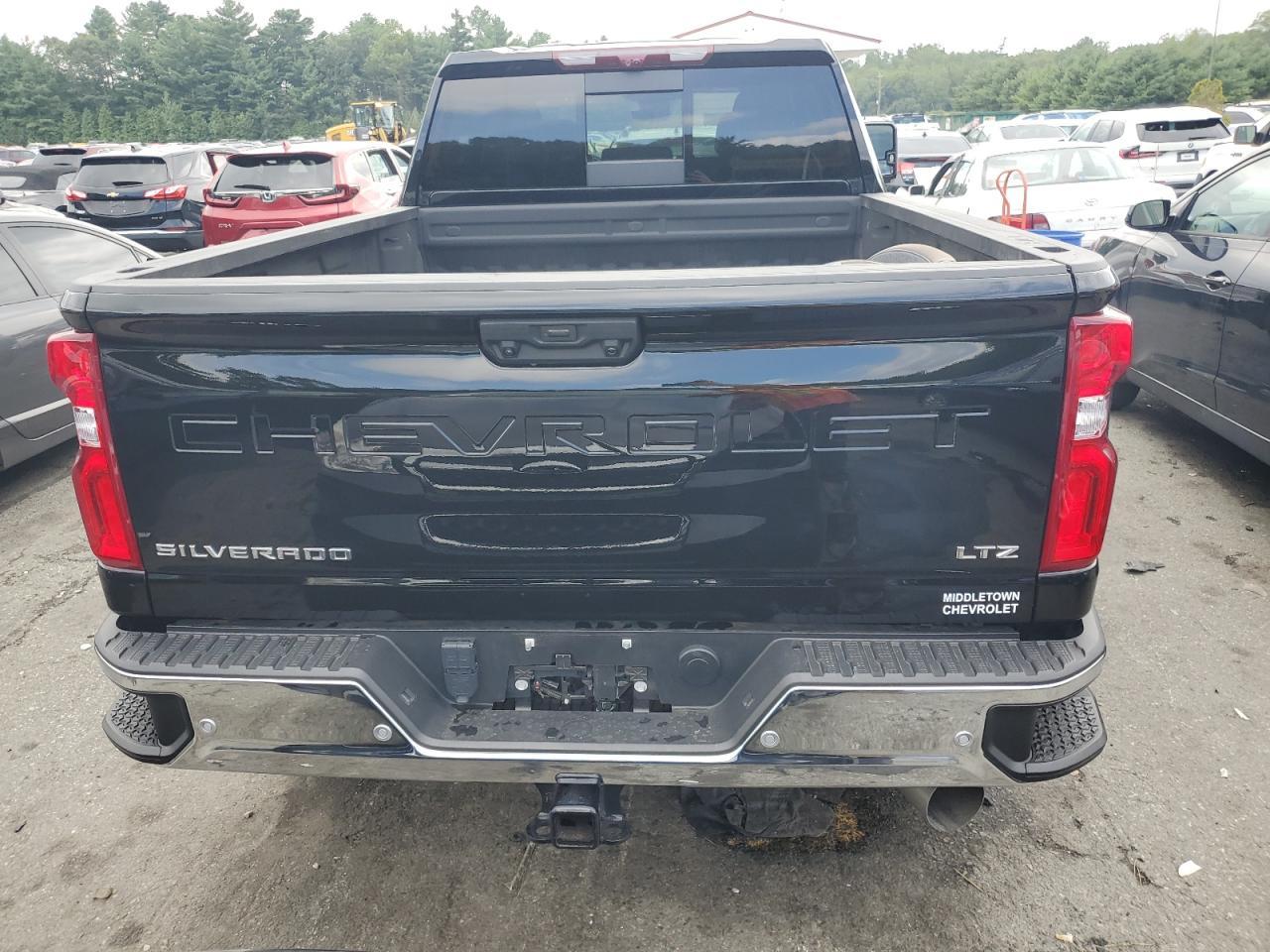 2024 Chevrolet Silverado K3500 Ltz - Image 6