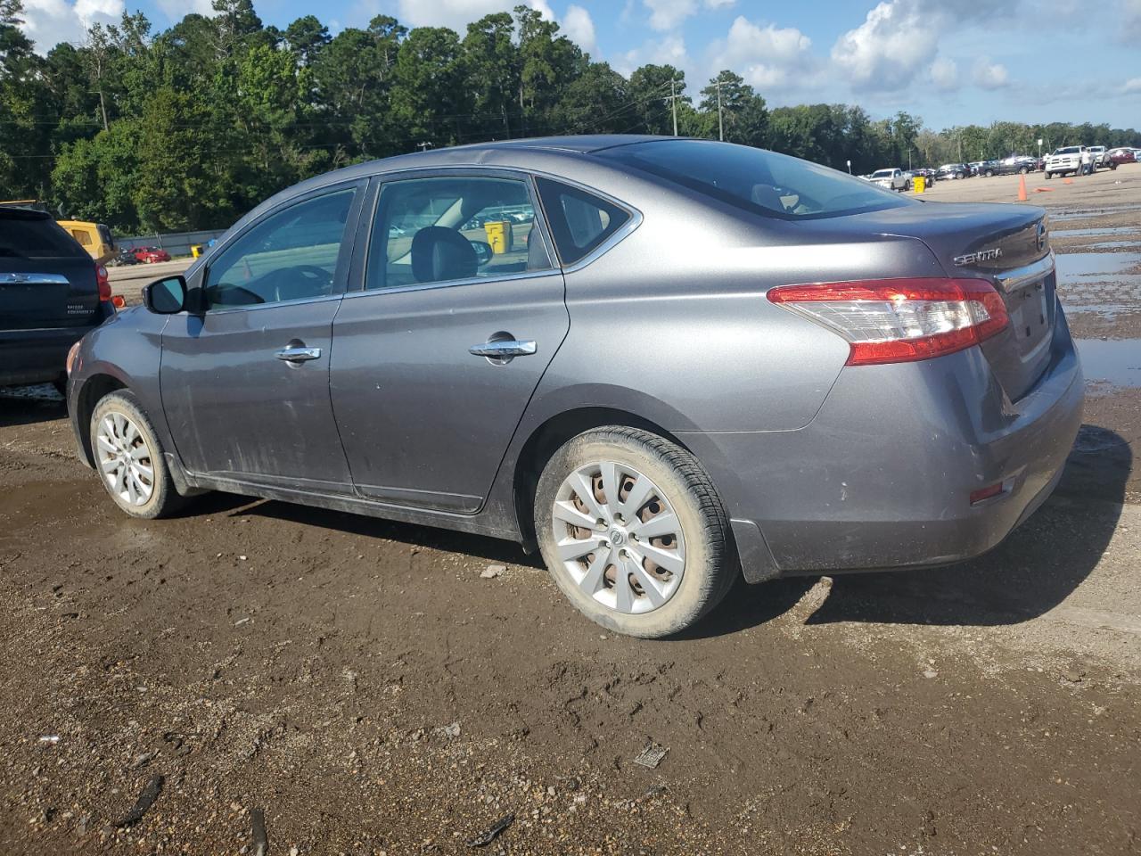 2015 Nissan Sentra S - Фото 2