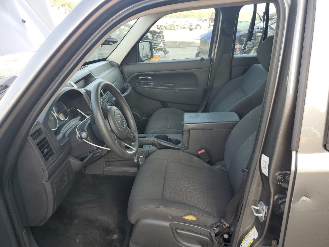 2012 Jeep Liberty Sport - Фото 7