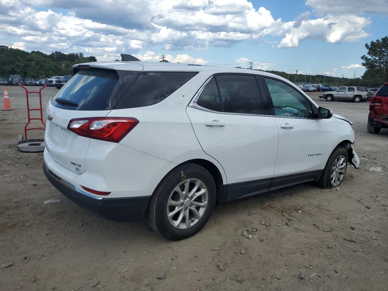 2018 Chevrolet Equinox Lt - Image 3