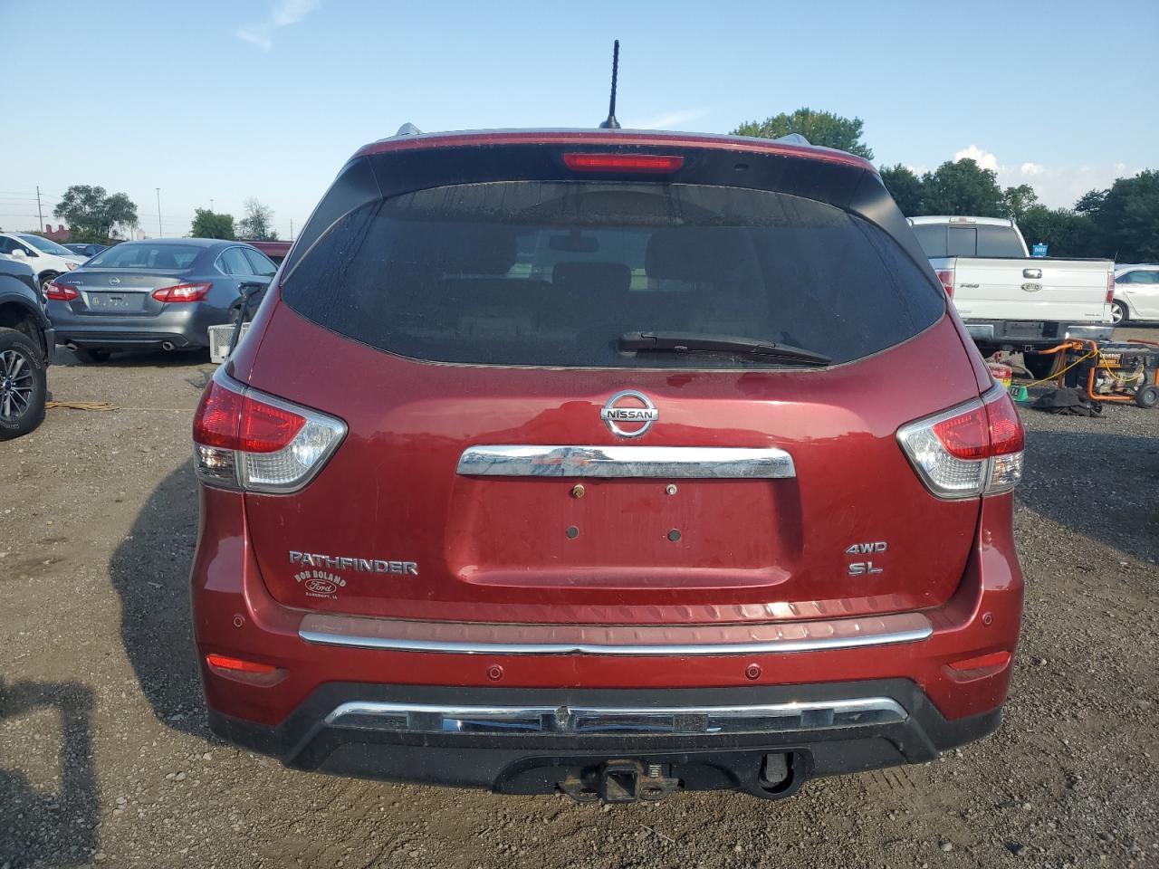 2015 Nissan Pathfinder S - Image 6
