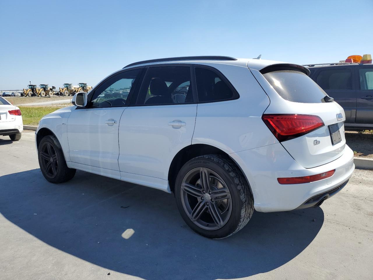 2014 Audi Q5 Premium Plus - Image 2