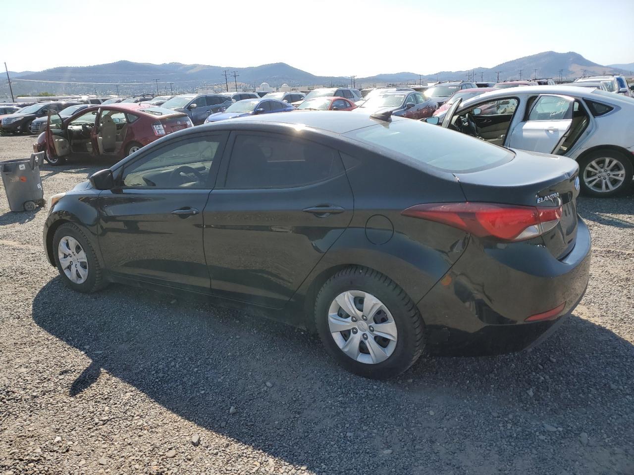 2016 Hyundai Elantra Se - Image 2