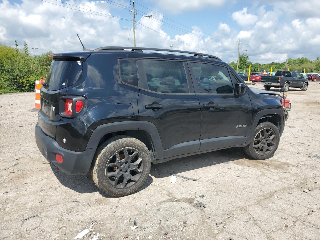 2015 Jeep Renegade Latitude - Фото 3