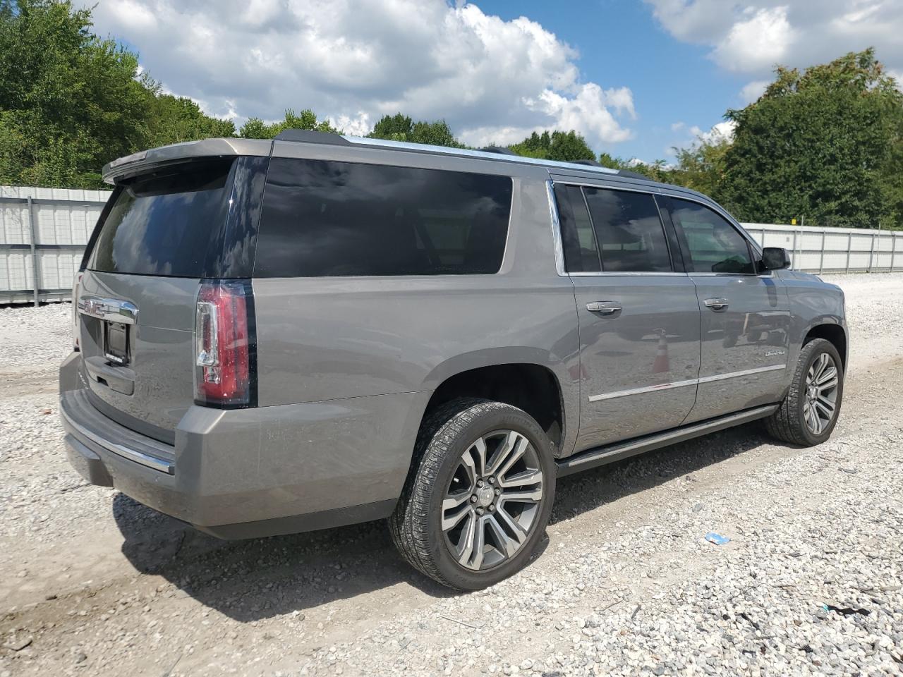 2019 GMC Yukon Xl Denali - Фото 3