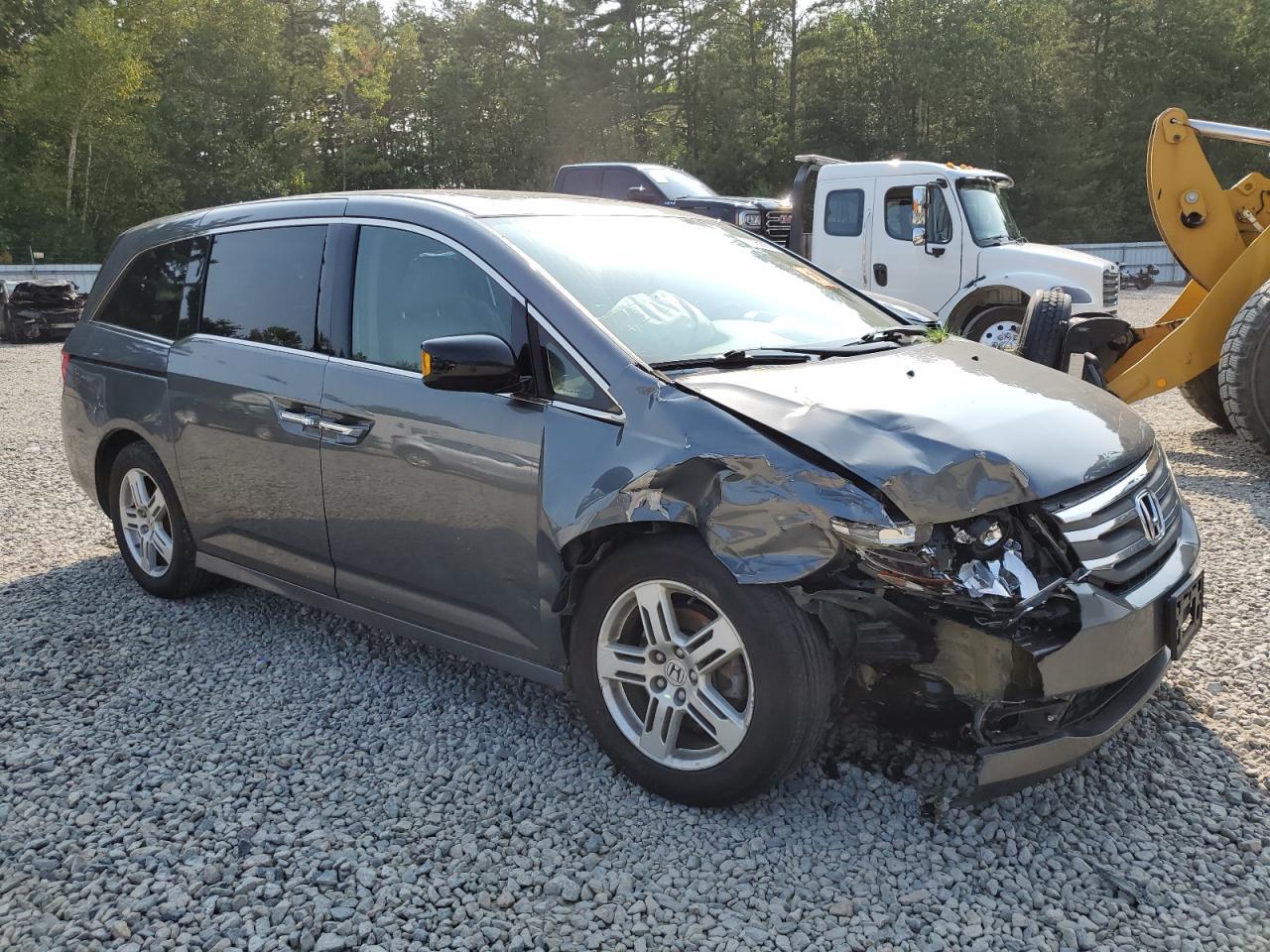 2013 Honda Odyssey Touring - Фото 4