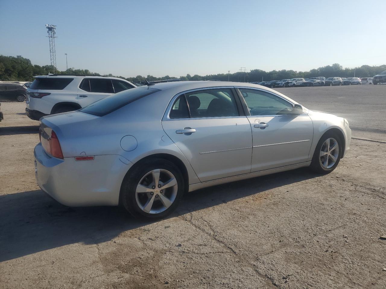 2011 Chevrolet Malibu 1Lt - Image 3