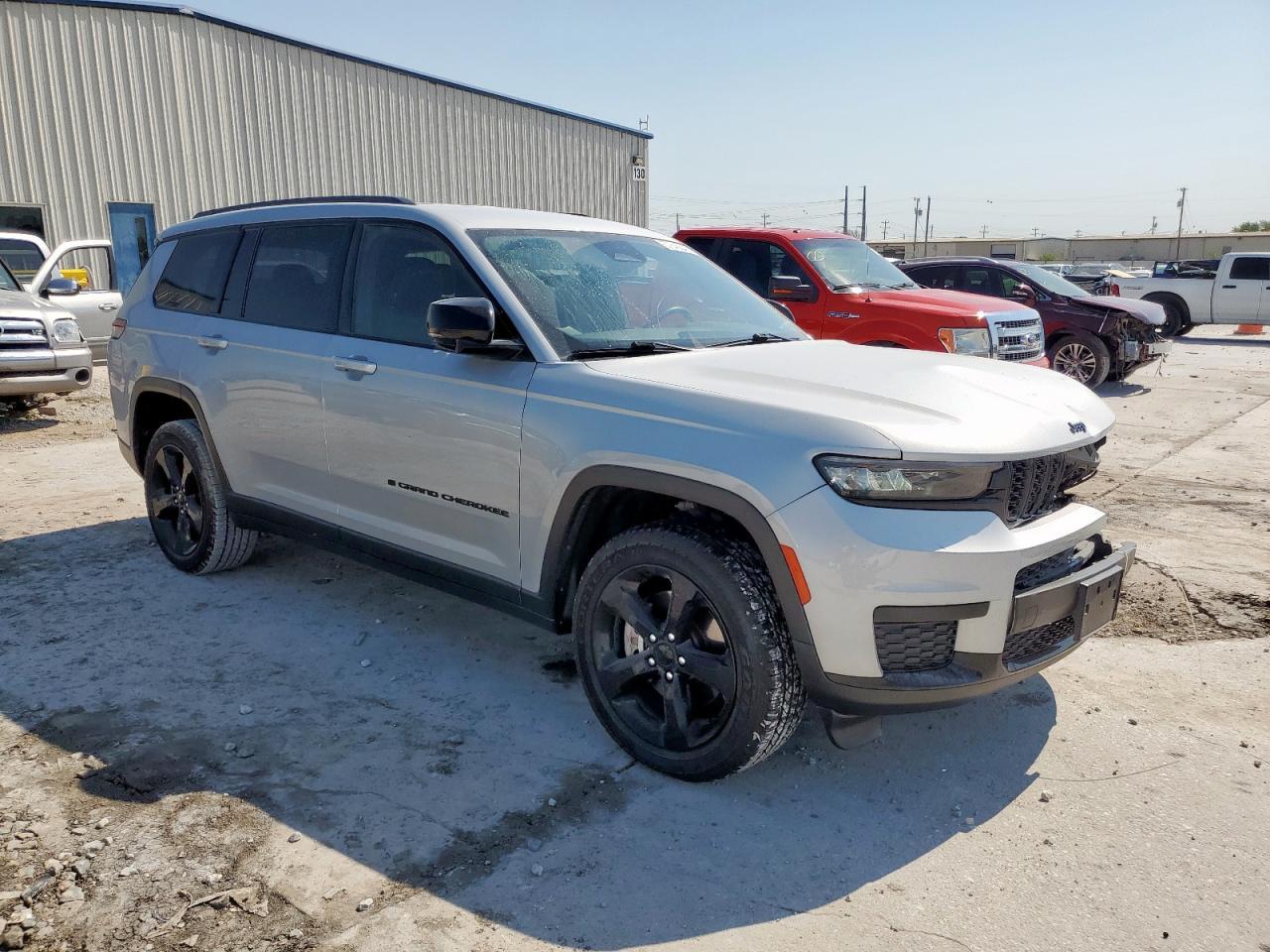 2021 Jeep Grand Cherokee L Laredo - Image 4