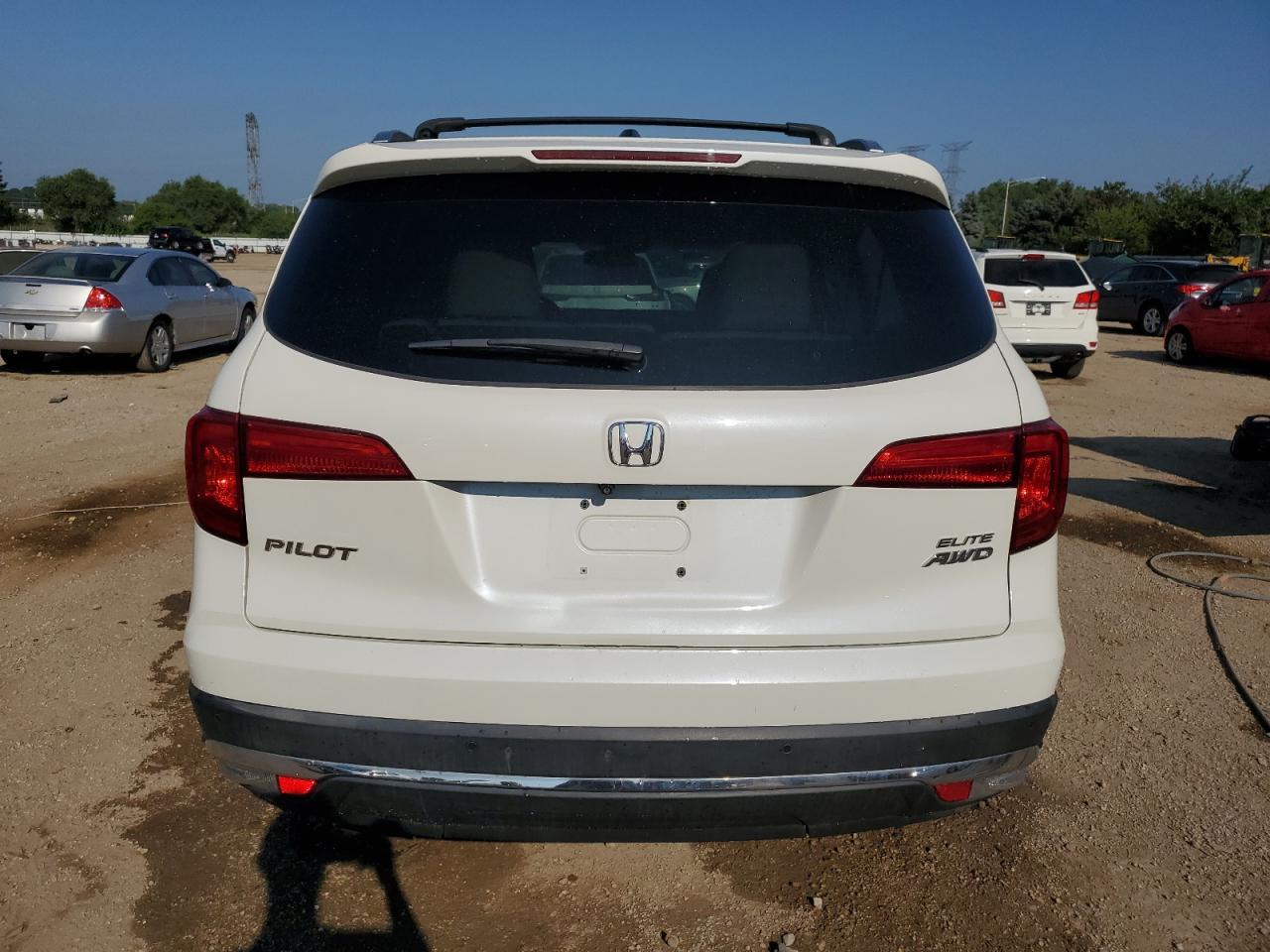 2017 Honda Pilot Elite - Фото 6