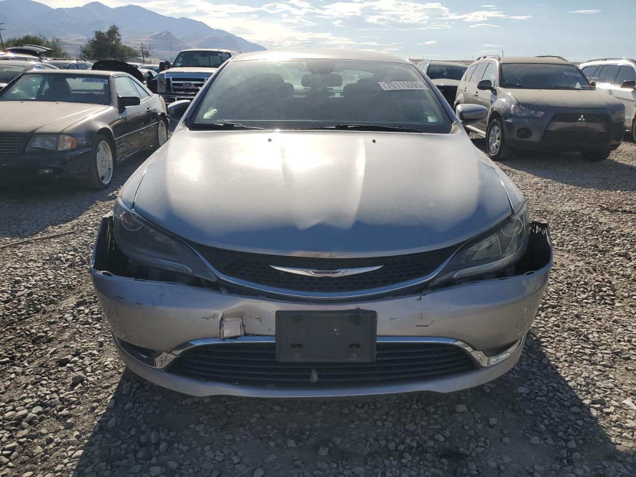 2015 Chrysler 200 Limited - Image 5