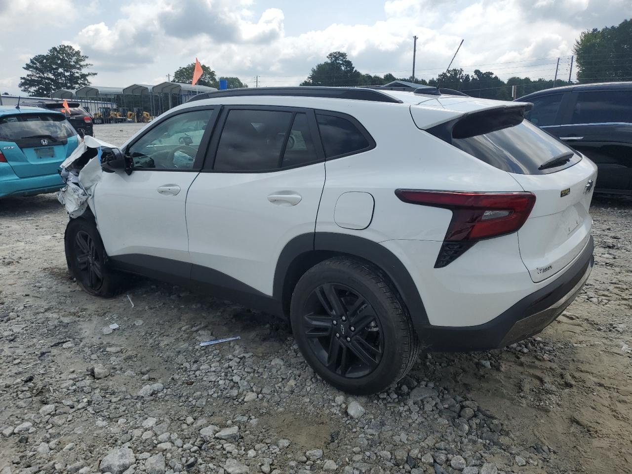 2025 Chevrolet Trax Activ - Фото 2