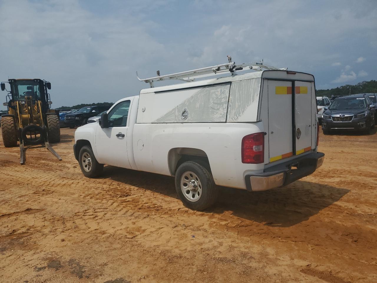 2013 Chevrolet Silverado C1500 - Image 2