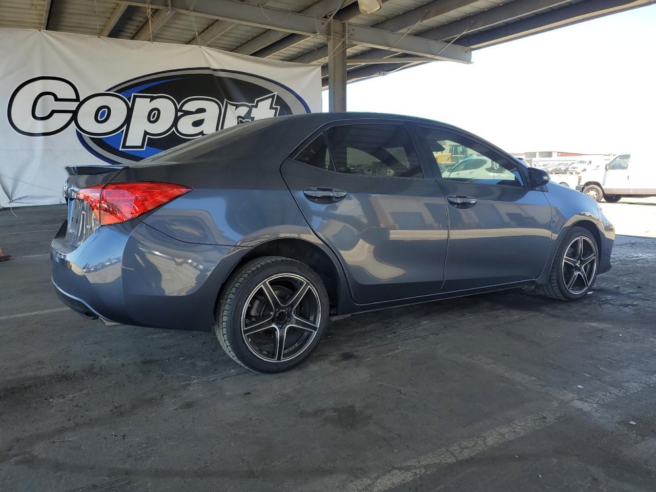 2017 Toyota Corolla L - Фото 3