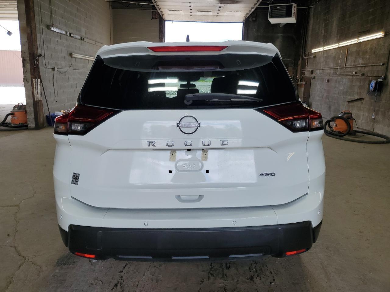 2024 Nissan Rogue S - Фото 6