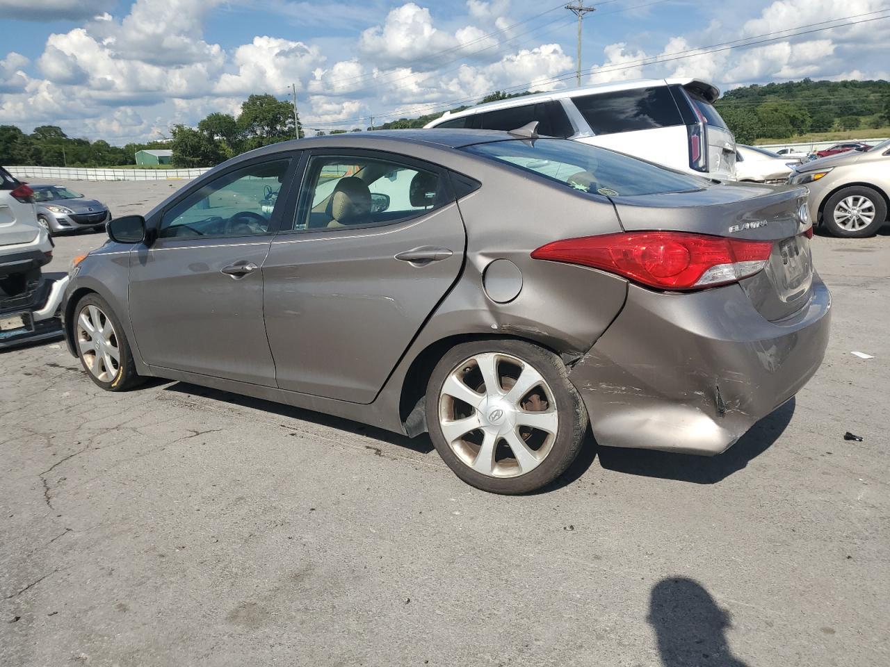 2013 Hyundai Elantra Gls - Image 2
