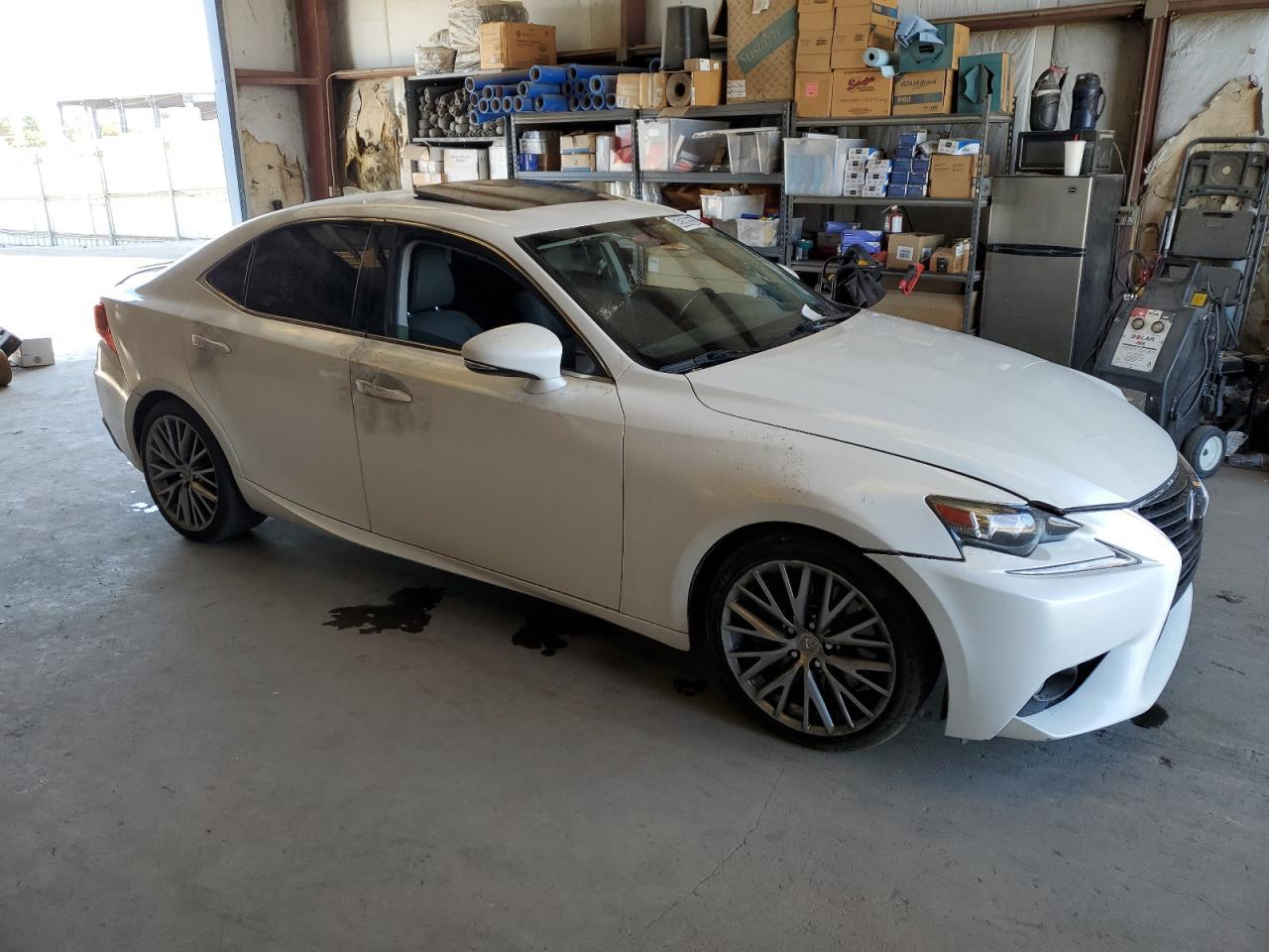 2016 Lexus Is 200T - Image 4
