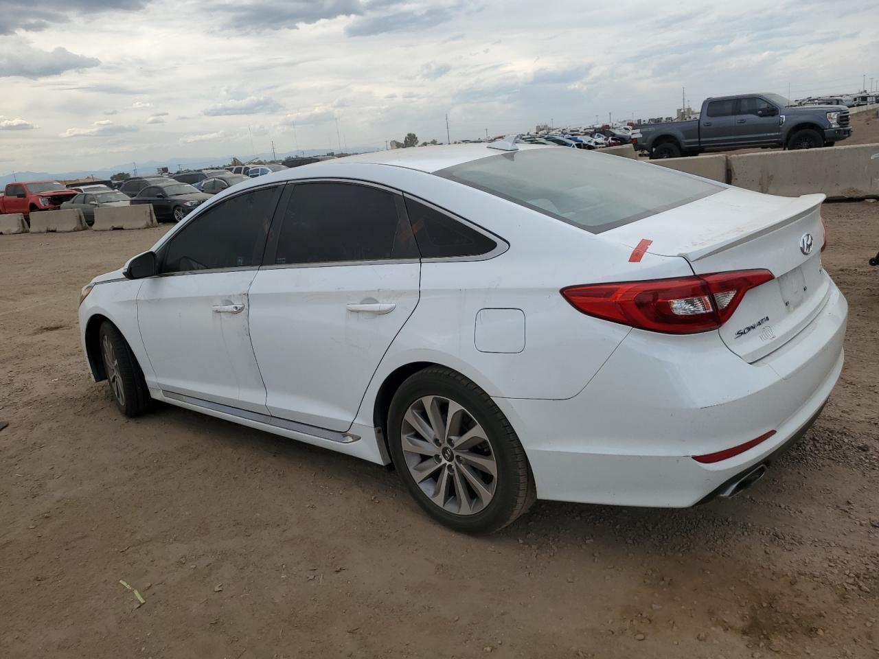 2016 Hyundai Sonata Sport - Фото 2