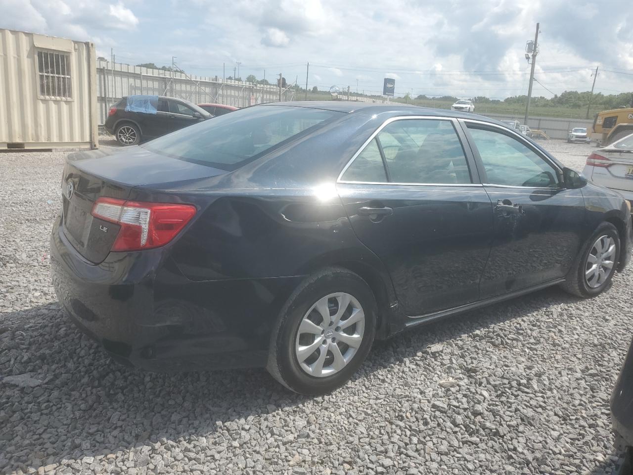2013 Toyota Camry L - Фото 3