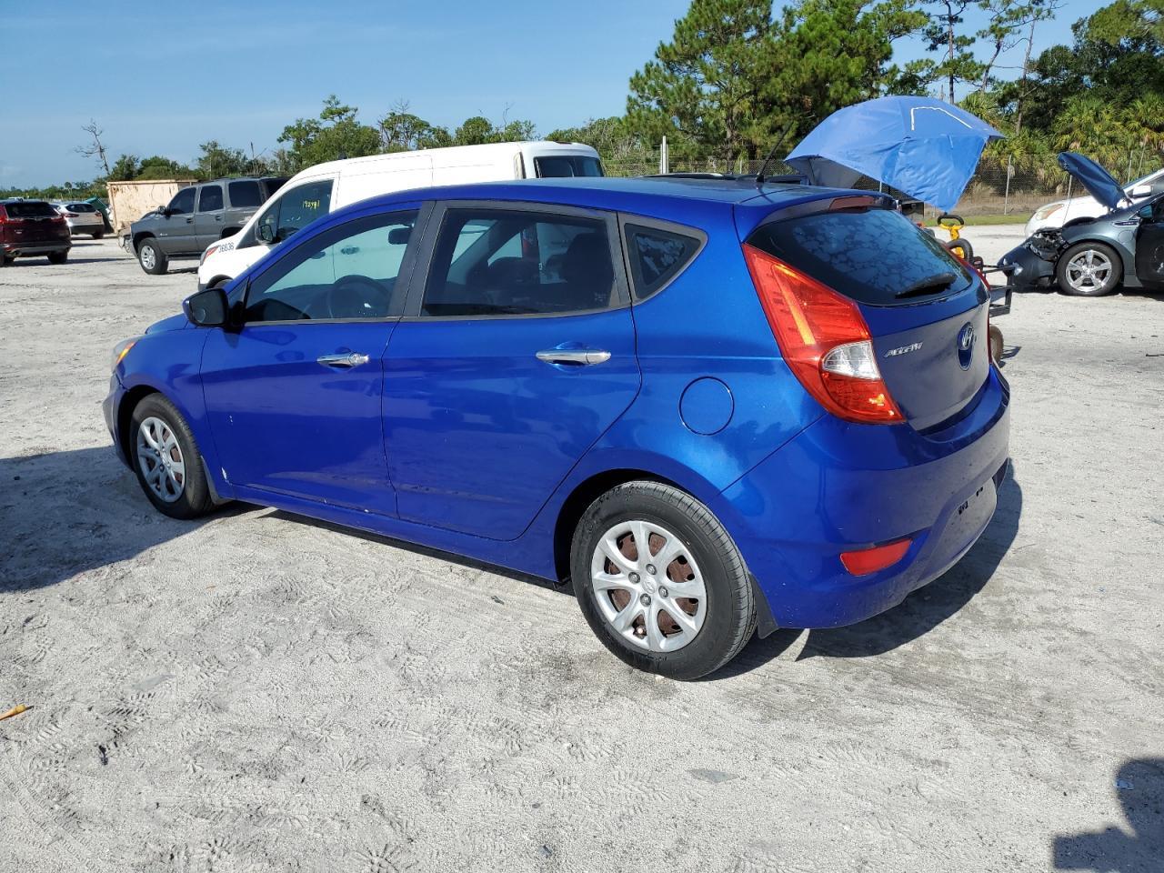 2013 Hyundai Accent Gls - Фото 2