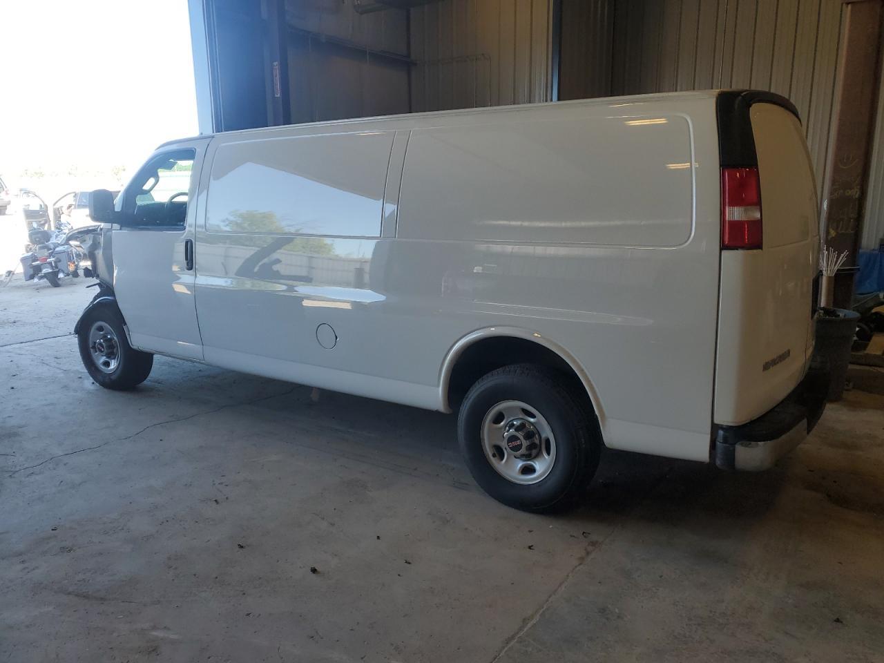 2023 GMC Savana G2500 - Фото 2