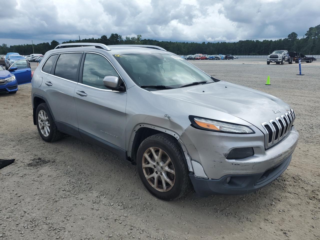 2017 Jeep Cherokee Latitude - Фото 4