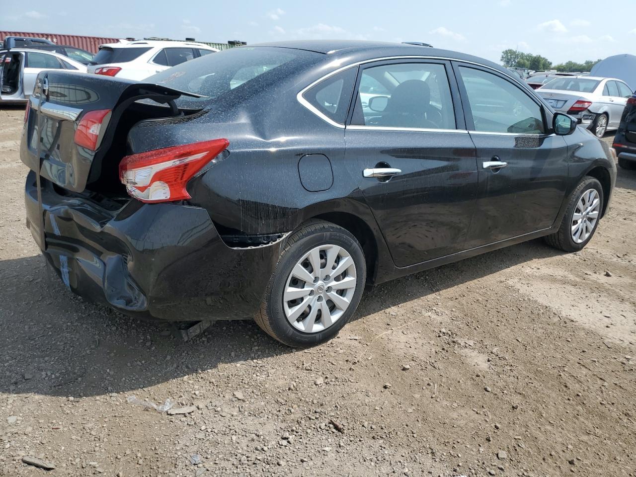 2018 Nissan Sentra S - Фото 3