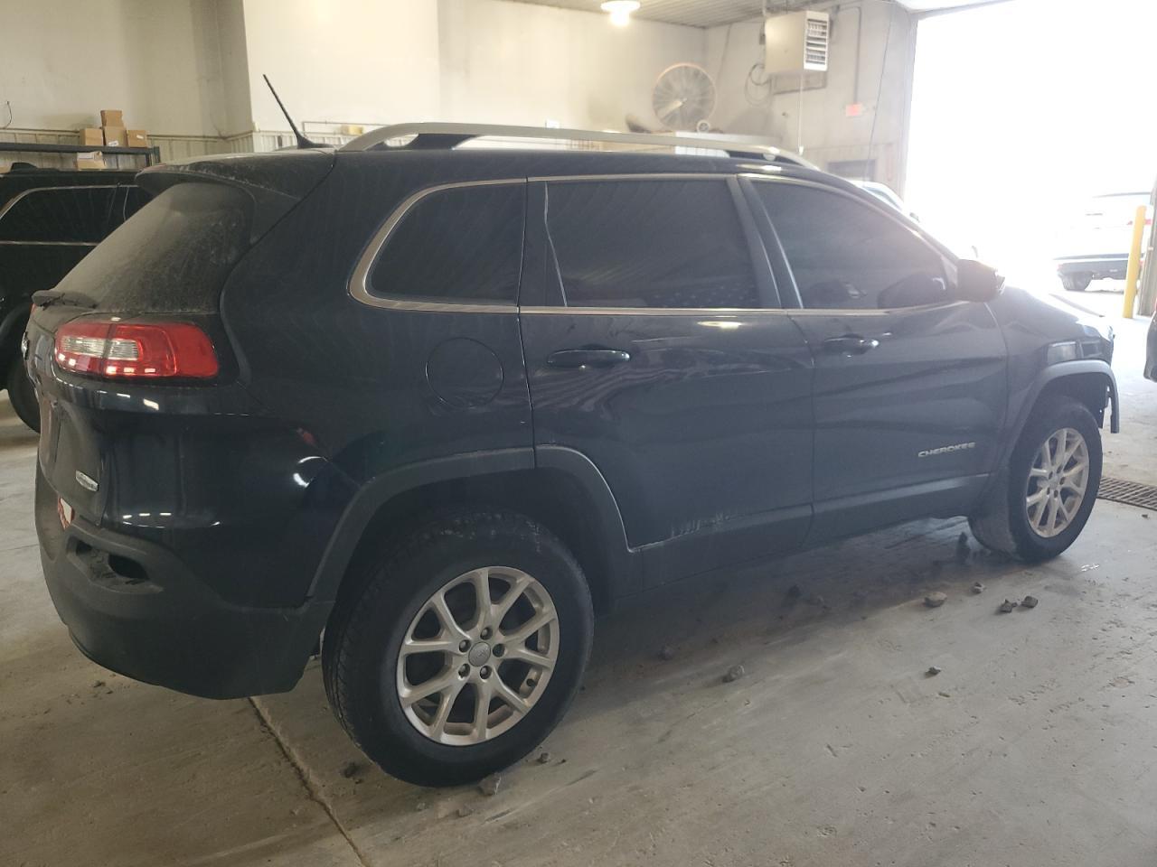 2015 Jeep Cherokee Latitude - Фото 3