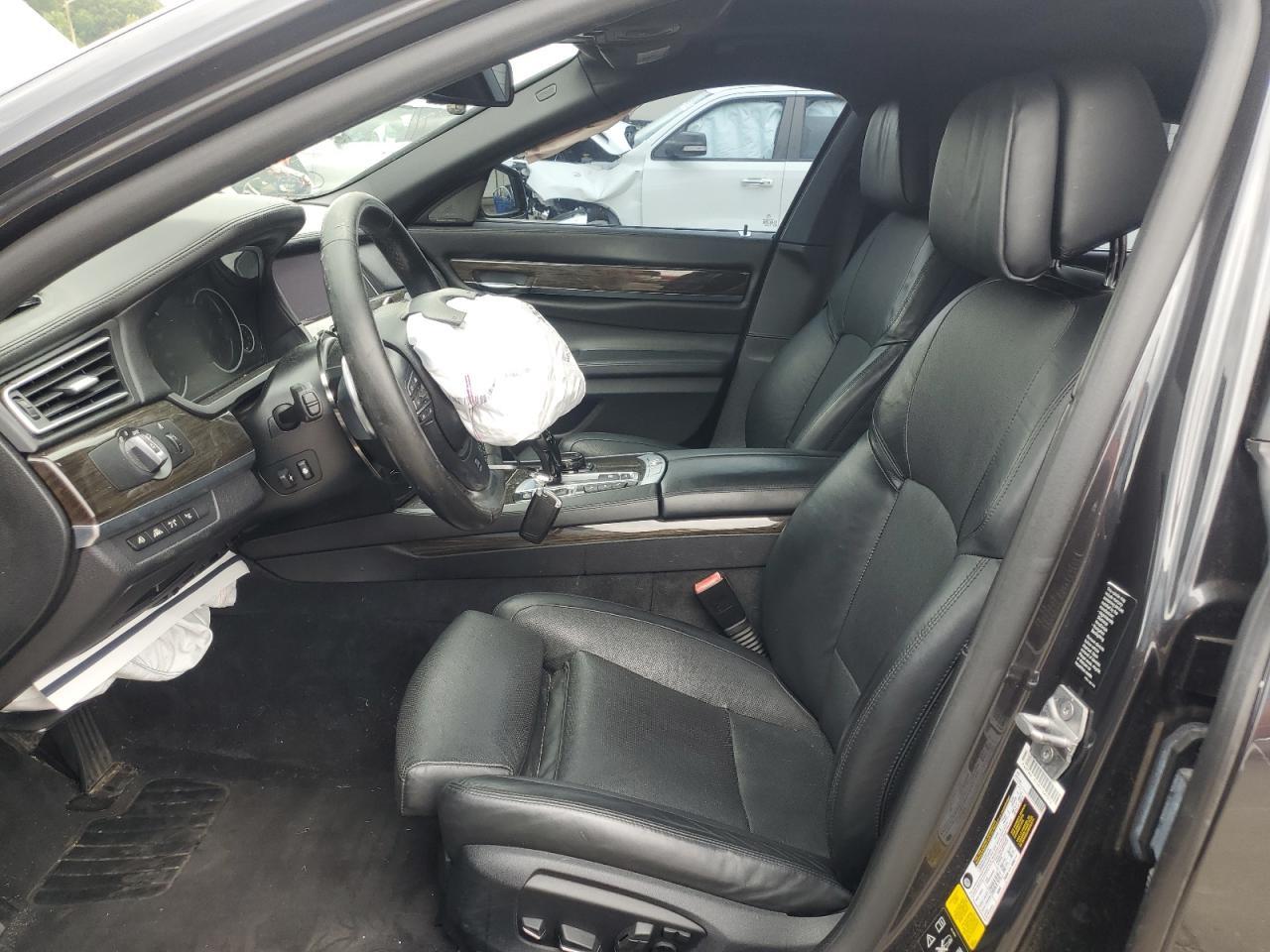 2015 BMW 750 Xi - Image 7