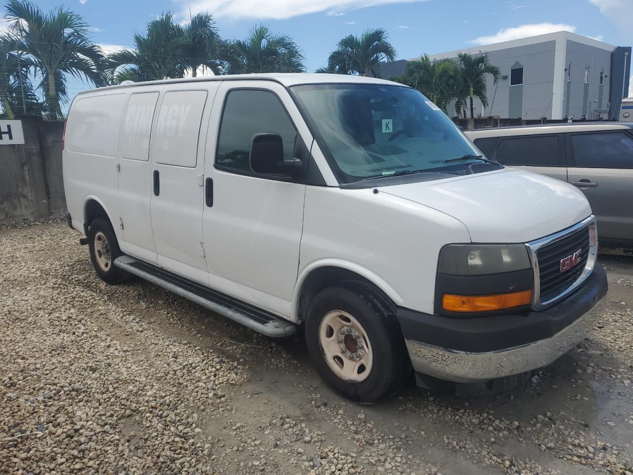 2017 GMC Savana G2500 - Image 4