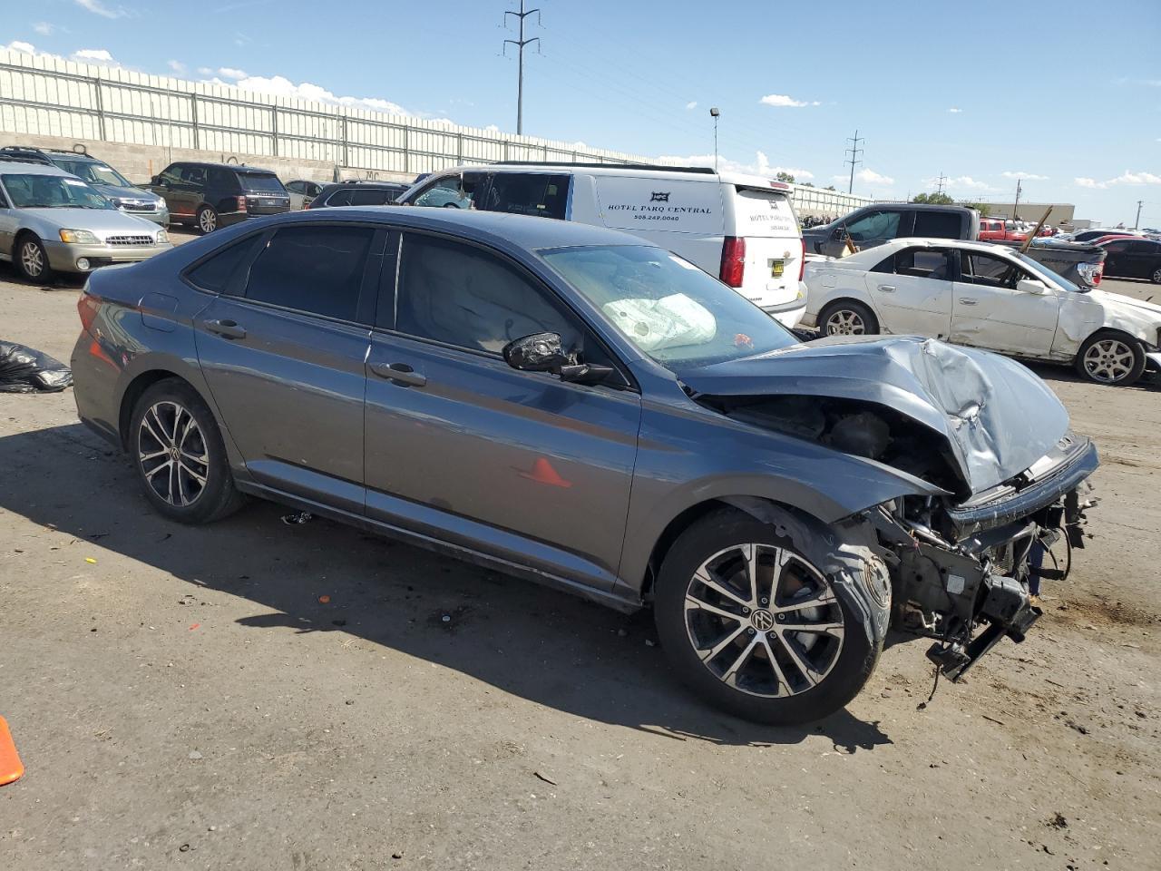 2022 Volkswagen Jetta Sport - Image 4