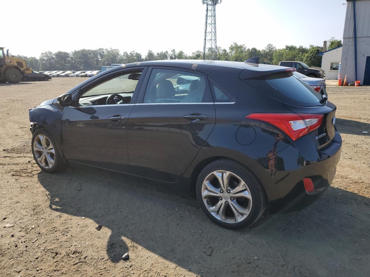 2014 Hyundai Elantra Gt - Image 2