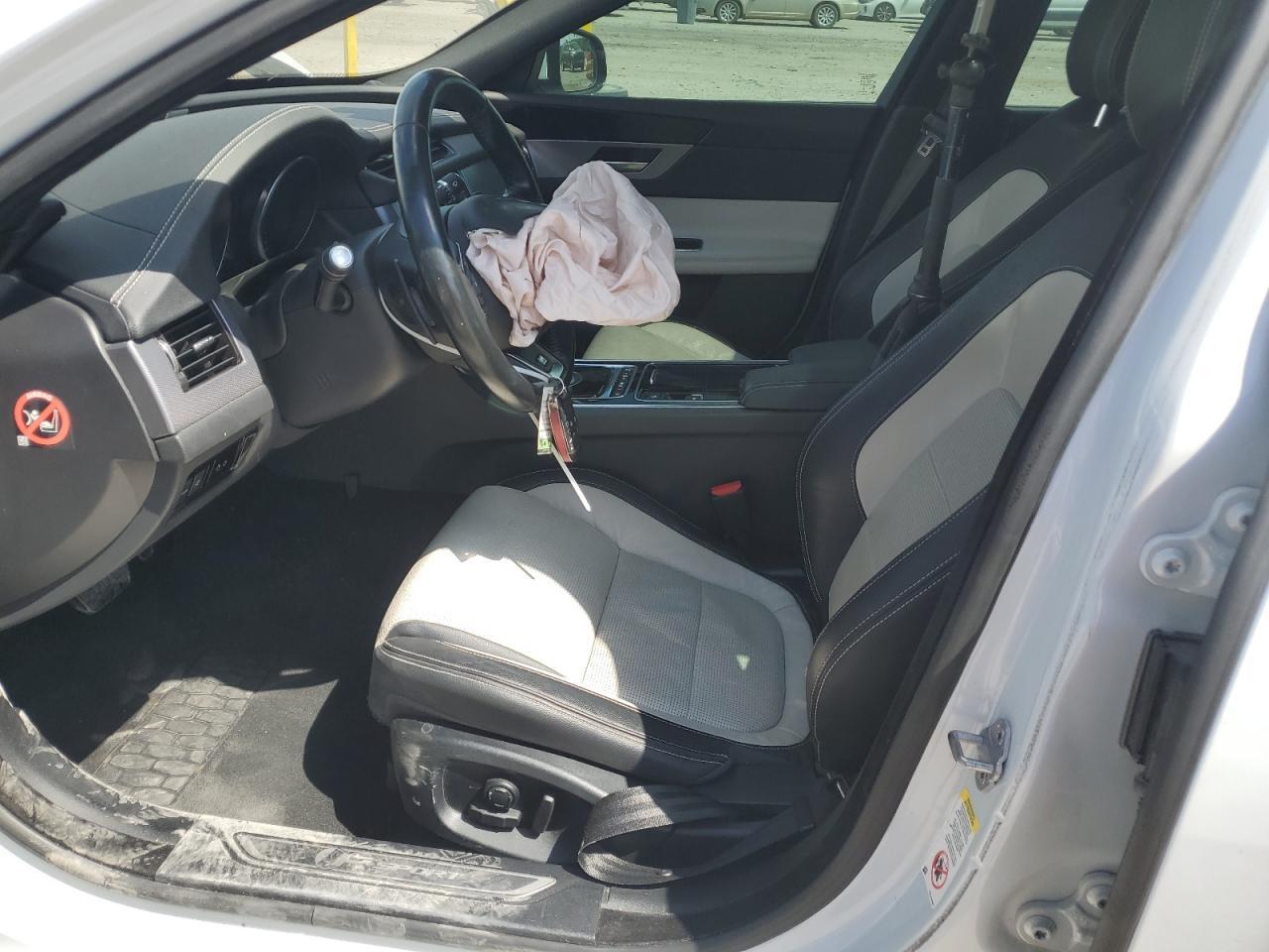 2016 Jaguar Xf R - Sport - Фото 7