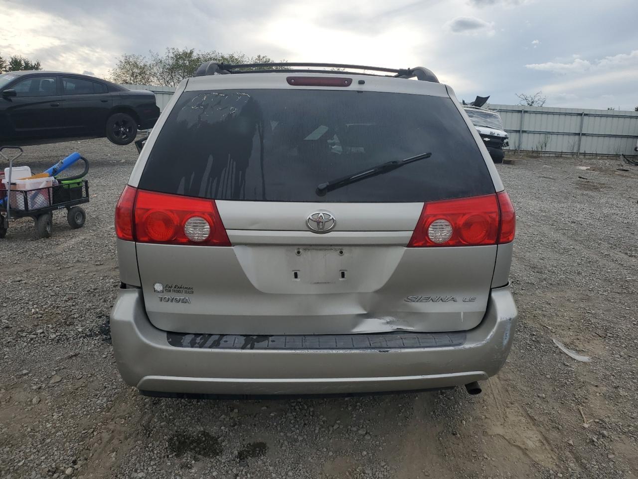 2008 Toyota Sienna Ce - Image 6