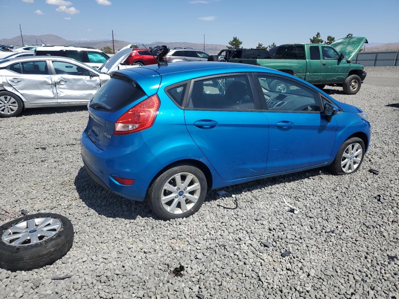 2012 Ford Fiesta Se - Фото 3