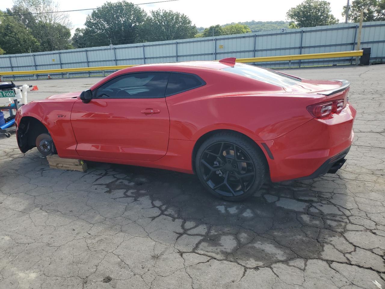 2022 Chevrolet Camaro Lt1 - Фото 2