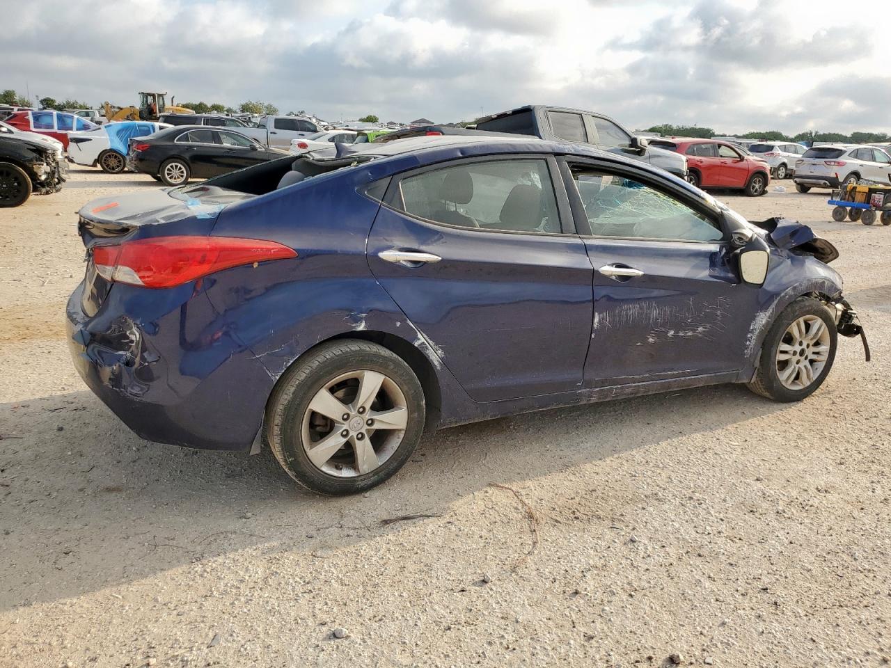 2013 Hyundai Elantra Gls - Image 3