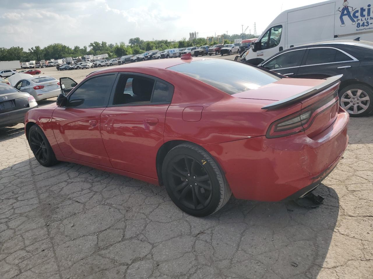 2016 Dodge Charger R/T - Image 2