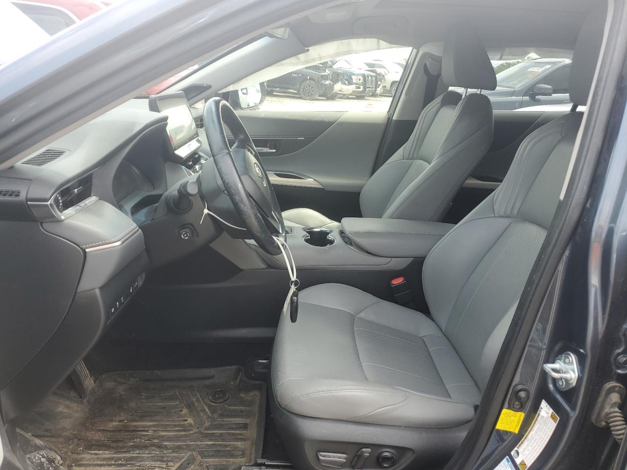 2021 Toyota Venza Le - Фото 7