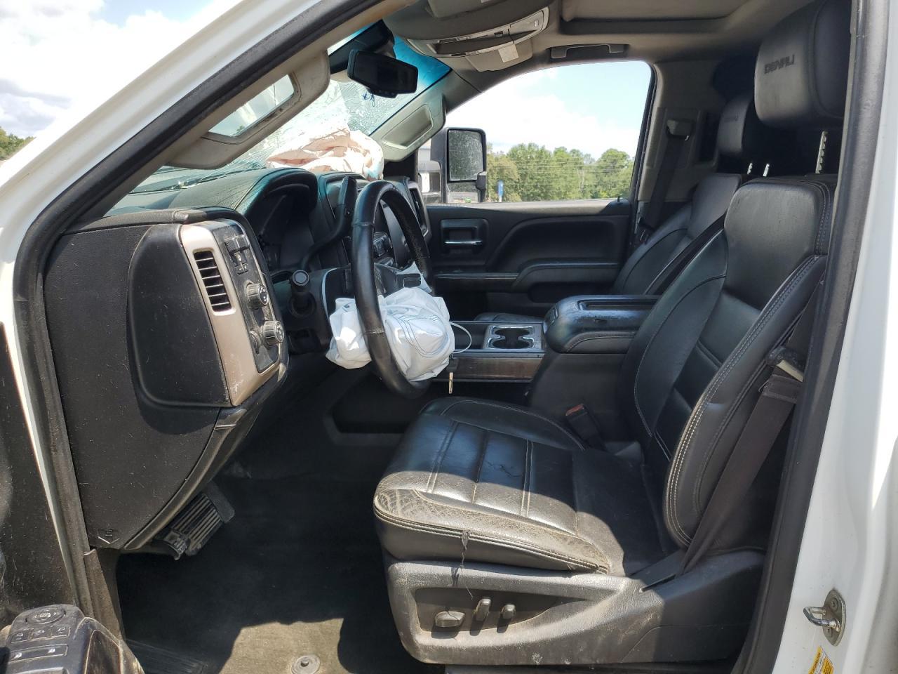 2016 GMC Sierra K2500 Denali - Image 7