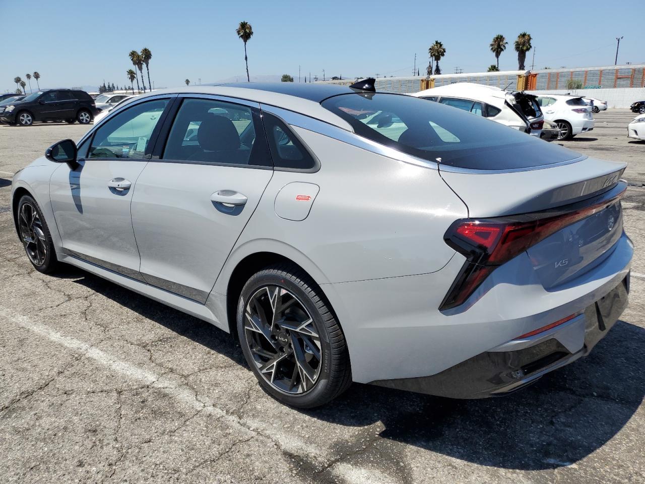 2025 Kia K5 Gt Line - Фото 2