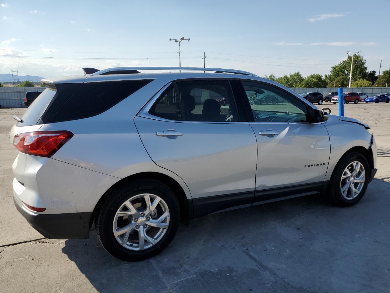2019 Chevrolet Equinox Lt - Image 3