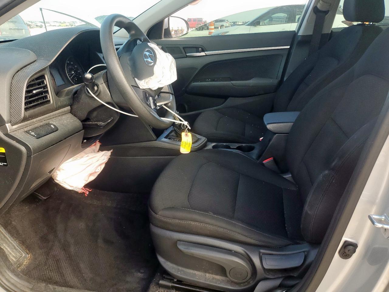 2019 Hyundai Elantra Se - Фото 7