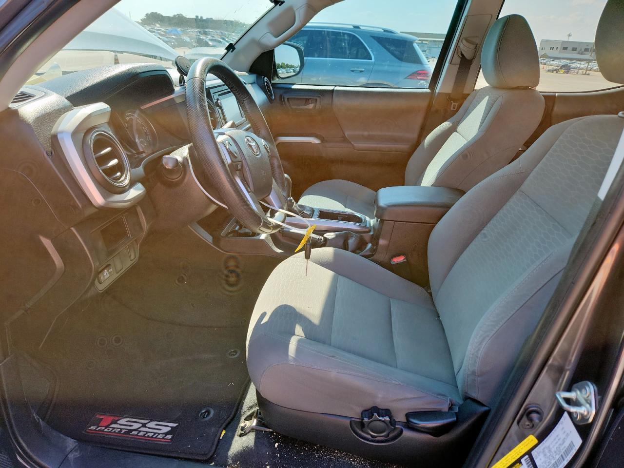 2016 Toyota Tacoma Double Cab - Image 7