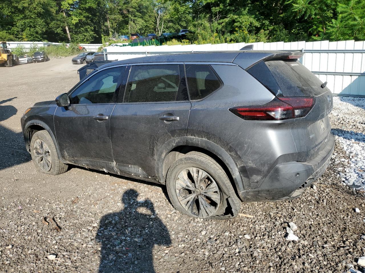 2021 Nissan Rogue Sv - Фото 2