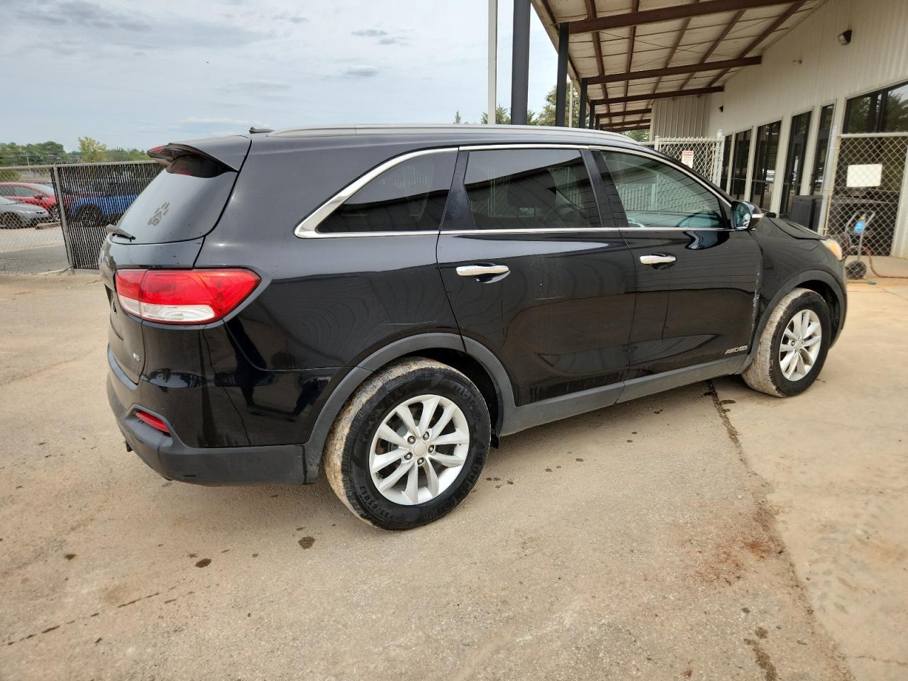 2017 Kia Sorento Lx - Image 3