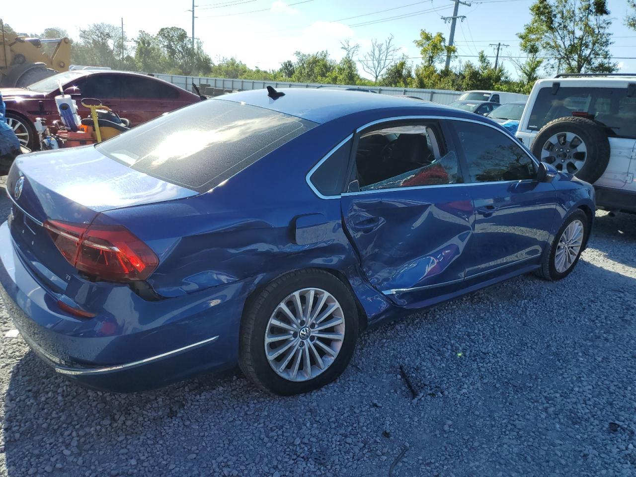 2017 Volkswagen Passat Se - Фото 3