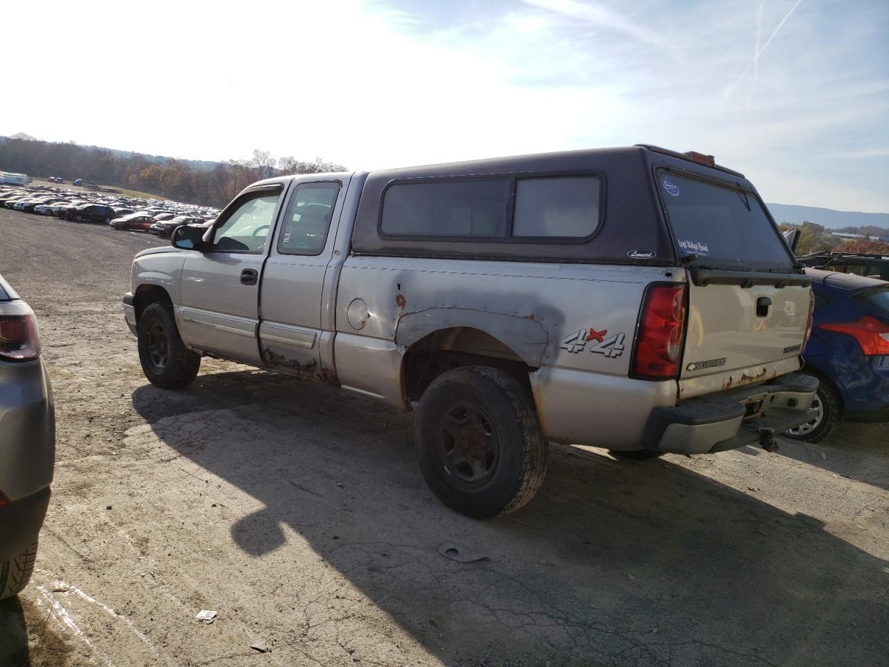 2004 Chevrolet Silverado K1500 - Image 2