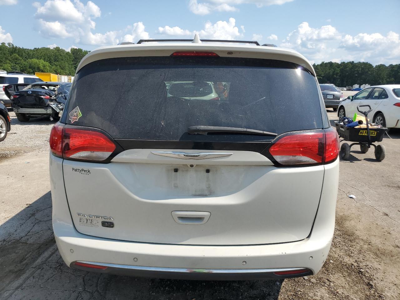 2020 Chrysler Pacifica Touring L Plus - Image 6