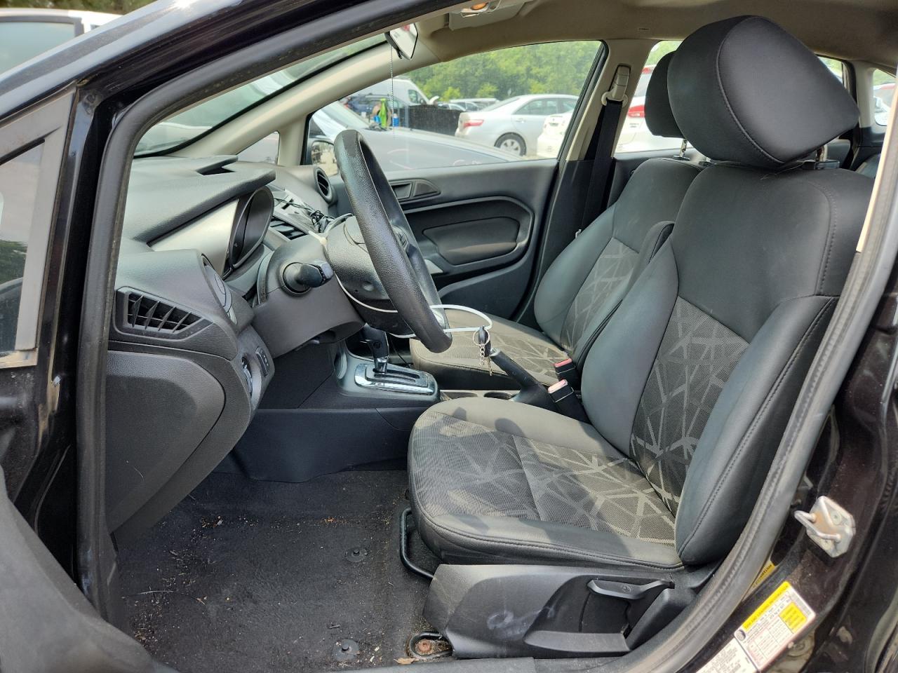 2013 Ford Fiesta Se - Фото 7