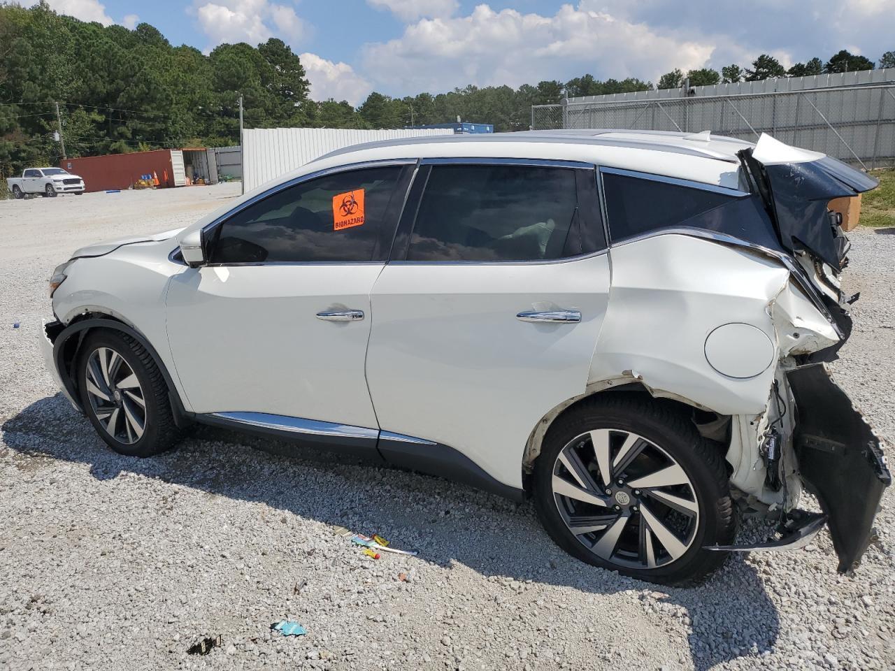 2015 Nissan Murano S - Image 2